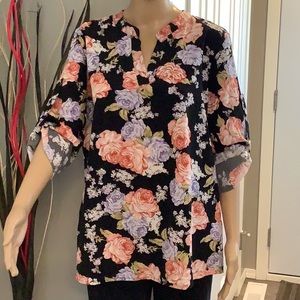 EMERY ROSE. Floral pattern …Size L